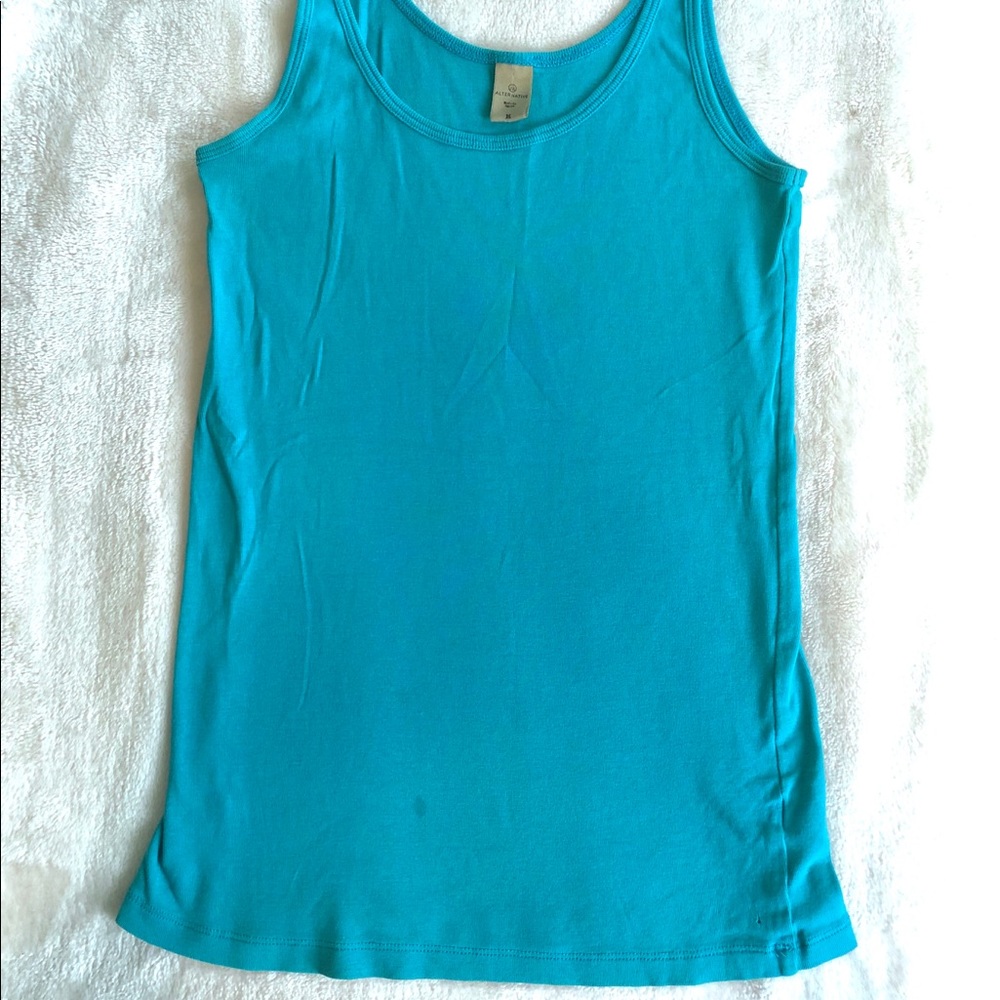 Designer- alternative turquoise tank top M